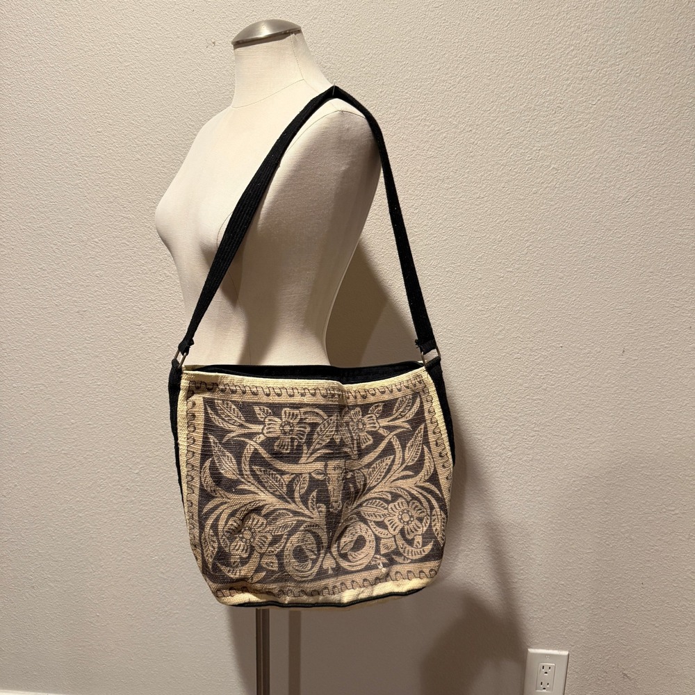 Vintage Style Longhorn Steer Floral Woven Tapestry Shoulder Bag Black Cream